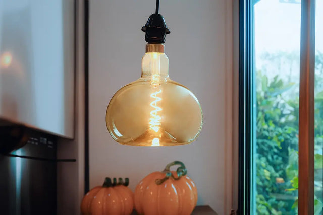 Dekoratif Led Ampül 002 - Amber - 4W 320Lm