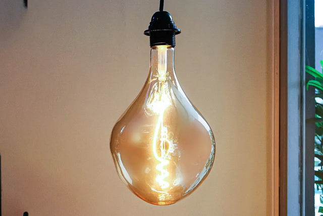 Dekoratif Led Ampül 011 - Amber - 4W 350Lm