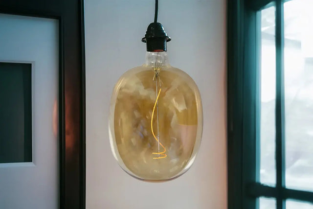 Dekoratif Led Ampül 004 - Amber - 4W 350Lm